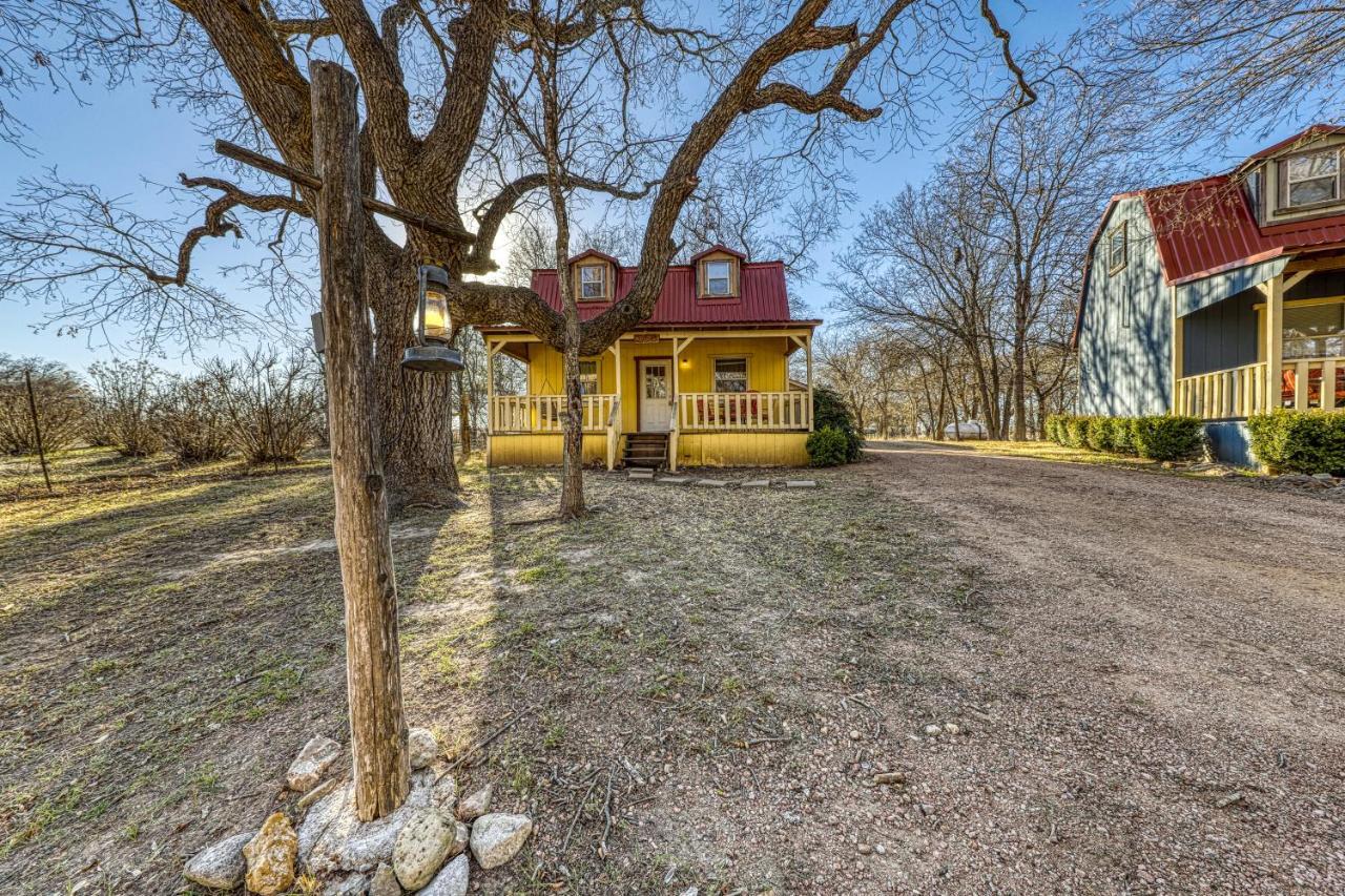 Отель The Olive @ Mendelbaum Winery Guest Cabins Фредериксберг Экстерьер фото